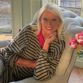 Square anneka rice author photo